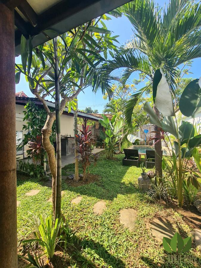 The Jungle House Vandrarhem Canggu Exteriör bild
