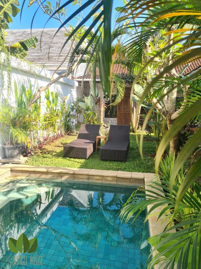 The Jungle House Vandrarhem Canggu Exteriör bild