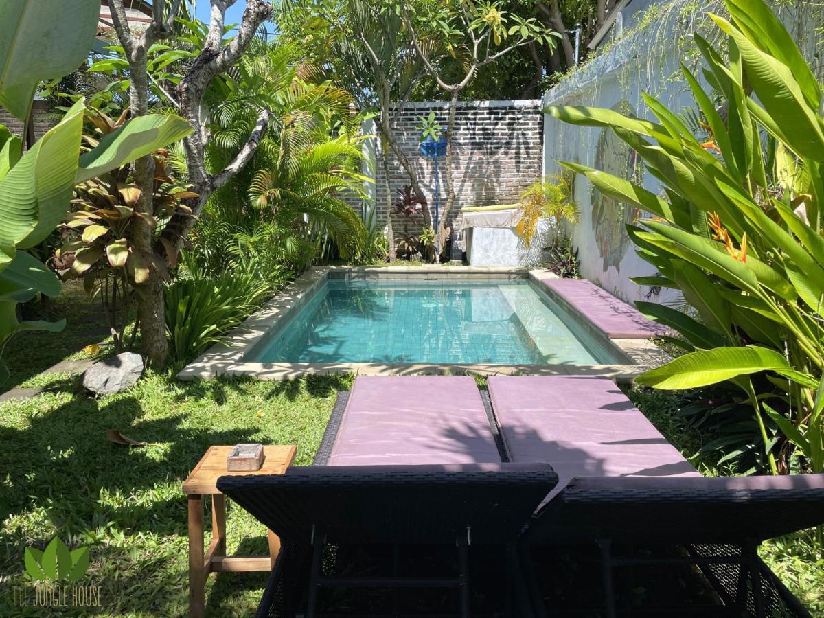 The Jungle House Vandrarhem Canggu Exteriör bild